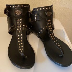 Black Harley Davidson sandals. Size 5